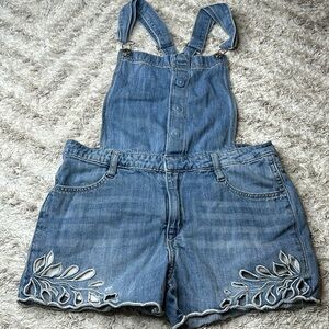 & Denim short overalls 14 plus years on size xs shorts have got embroidery,